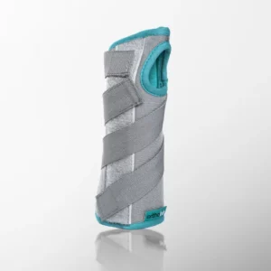Детска ортеза за китка и предмишница Кидс от „Ортотех“ – стабилна, регулируема, с метална пластина и памучна подплата.