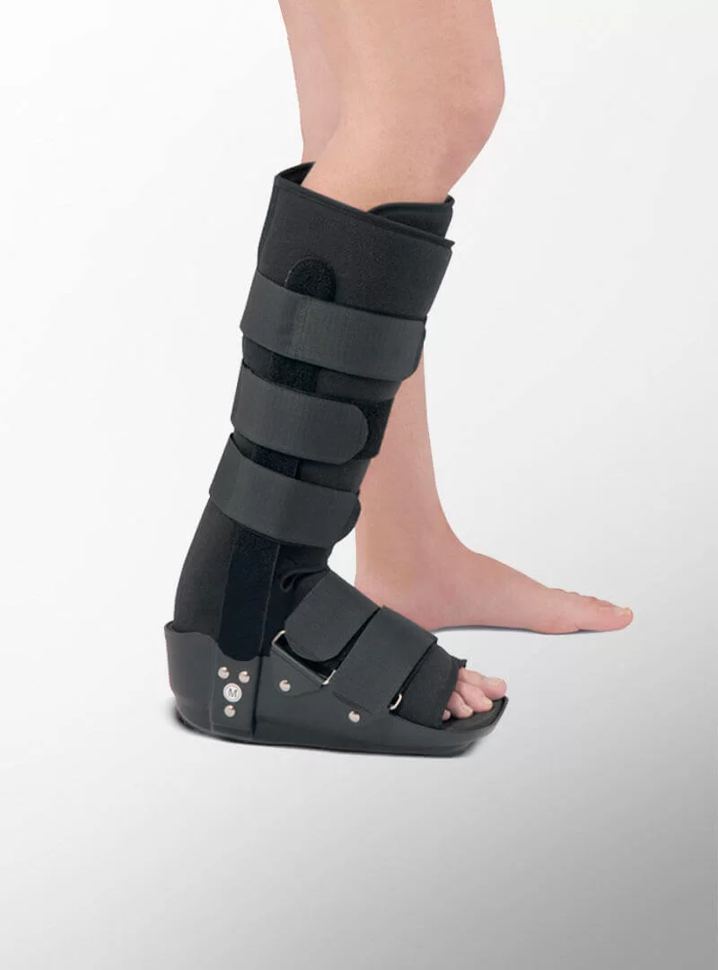 Ортопедичен уолкър ботуш за счупен крак – стабилна фиксация и комфорт