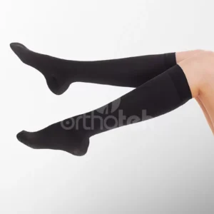 Къси компресивни чорапи Albert Andrè – 3/4 дължина, унисекс модел, черен цвят, с 1-ва и 2-ра степен на компресия, произведени в Италия