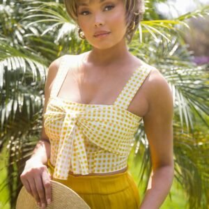 Перука Sky Noriko Collection – средно къса синтетична перука с модерна боб кройка и разрошени слоеве